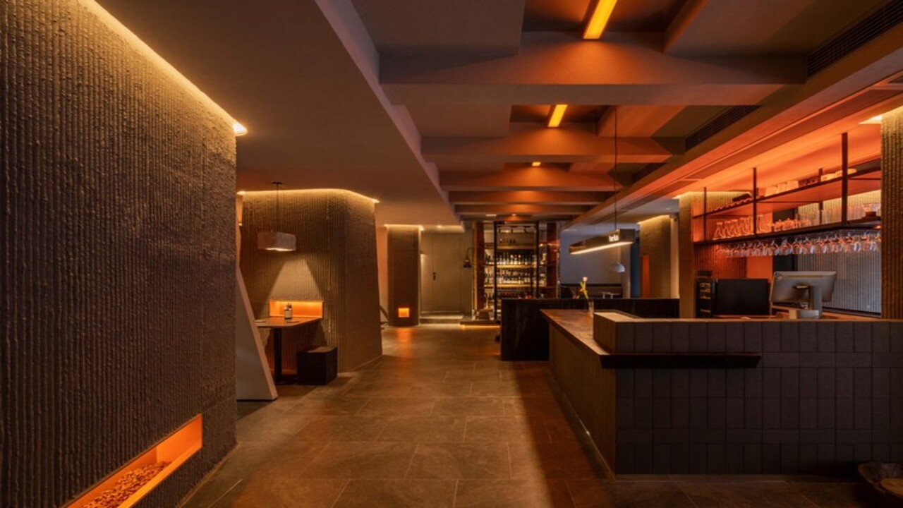 Wine Nutz Bars in Muscatine A Hidden Gem with Great Wine and Stunning Views