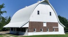 Historic Barns and Museums : Muscatine’s Agricultural Legacy
